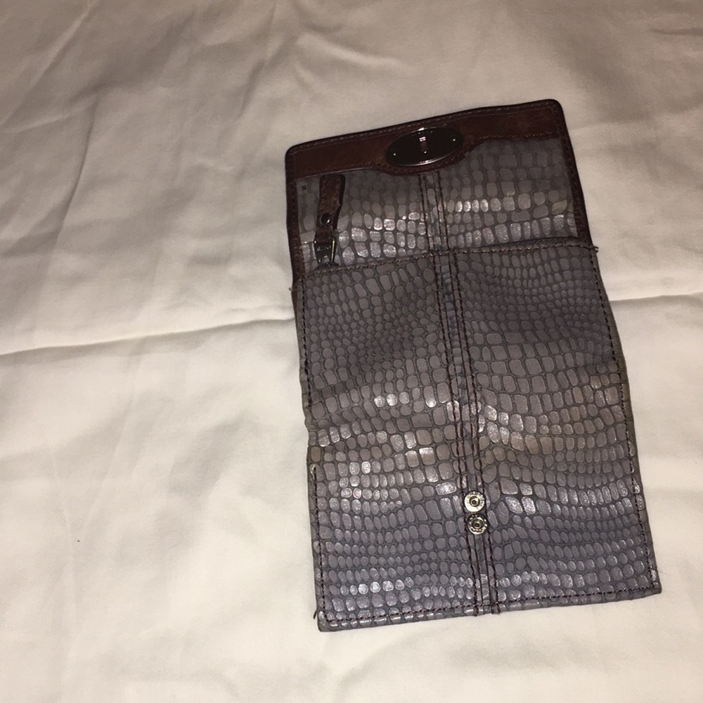 Ladies Wallet Gray With Brown Trim Fossil - image 3